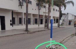 Quejas por el mal estacionamiento y jeringas tiradas frente a Cristo Rey