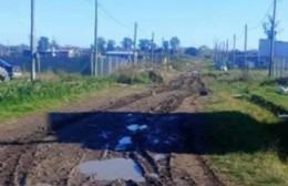 Quejas por el estado de una calle en San Lorenzo