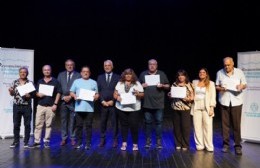 Alak reconoció a trabajadores municipales jubilados y con 25 años de servicio