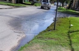 Quejas de vecinos que son mojados en una parada de Barrio Monasterio
