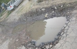 83 bis entre 1 bis y 2: Siguen las demandas de vecinos para que se repare la calle