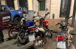 Operativos de control vehicular en 7 y 80 como parte de un amplio operativo que secuestró 100 motos