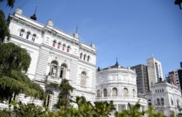 Empleados municipales de La Plata cobrarán el lunes el medio aguinaldo junto a los haberes de junio