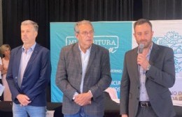 Más de 400 familias firmaron las escrituras de sus viviendas