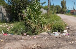 Meses de reclamos para que reparen un cruce de calles en Villa Alba