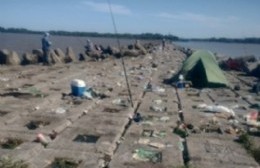 Berisso: La Isla Paulino, el paraíso del pescador tapado de mugre