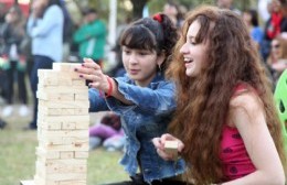 Plaza Islas Malvinas recibe a la Primavera con música, freestyle y talleres al aire libre