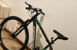 A punta de pistola le sacan la bicicleta a un joven en City Bell