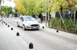 Faltan luminarias en calles céntricas de City Bell