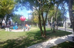 Plaza República del Perú: Juntadas, ruidos molestos, falta de vigilancia y malos olores