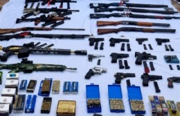 San Carlos: Adolescente se filmó armado y cuando lo fueron a buscar encontraron un arsenal
