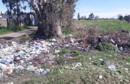 Vecinos de Aeropuerto se quejan por un basural