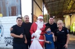 Papá Noel confirmó salida y horario: Aún podes colaborar con golosinas