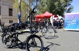 Feria de Movilidad Eléctrica con novedosas motos, monopatines y bicicletas sustentables