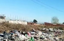 El tema que más preocupa a los vecinos de Villa Elvira es la limpieza y los basurales