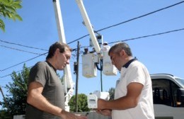 Garro supervisó la colocación de cámaras de seguridad