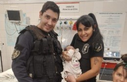 Policías le salvaron la vida a una beba en Altos de San Lorenzo