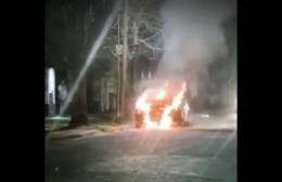 Incendio de un auto cerca de la Estación Circunvalación (video)