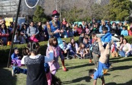 La Plata festeja el Día del Niño en Plaza Moreno a pura música, juegos y espectáculos