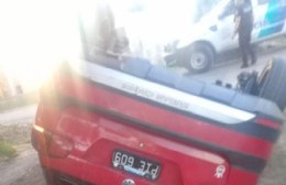 Espectacular persecución que acabó con un auto volcado