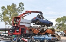 La ruta 19 vuelve ser objeto de reclamos por los autos abandonados