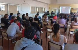 Se realizó el curso de manipulación de alimentos en el Club 19 de Febrero