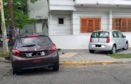 Choque en 22 y 57 con un auto arriba de la vereda