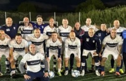 La Unidad 9 reinaguró el campo de deportes con la visita del Senior de Gimnasia