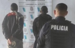 Dos delincuentes atrapados luego de querer robarse una moto