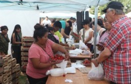 La Plata vivió la primera Fiesta de la Frutilla en el playón de Meridiano V