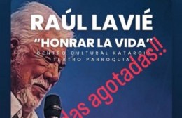 Villa Elvira de pie para recibir este martes a Raúl Lavié que acturá en el Teatro Katarois
