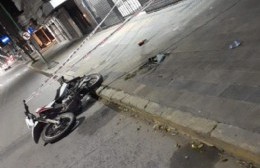 Accidentado en moto en pleno centro de Berisso