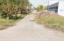 Quejas de vecinos de Ruta 11 por pérdidas de agua y falta de garitas