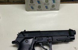 Tolosa: La Policía recuperó una moto robada y secuestró un arma que tenían dos delincuentes