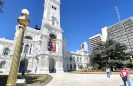 Alak anunció la remodelación de Plaza Moreno: Vecinos piden que se fijen prioridades en los gastos